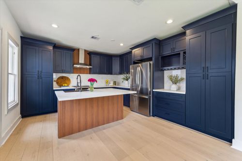 1204 Studewood St, Houston, TX, 77008-7144 | Card Image