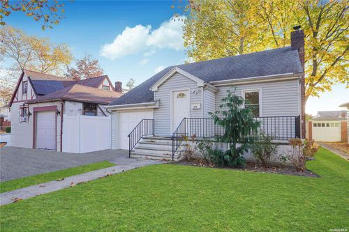 146 10th St, Staten Island, NY, 10306-4345 | Card Image