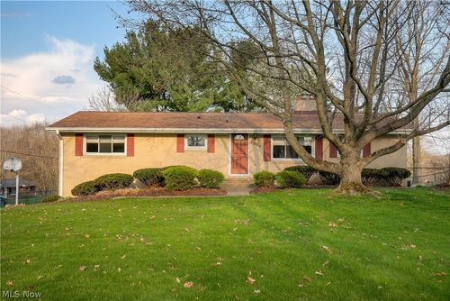 1006 Marquardt Ave Nw, North Canton, OH, 44720-6090 | Card Image