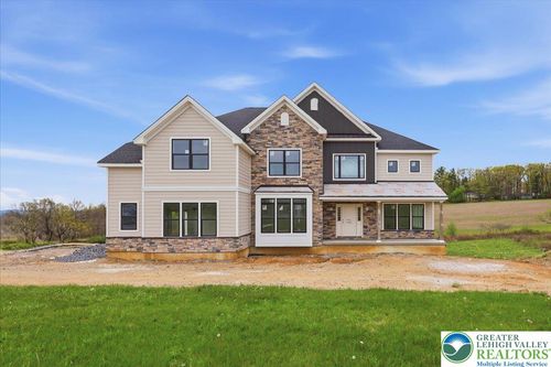 52-2451 Fairway Ln, Bath, PA, 18014-1800 | Card Image