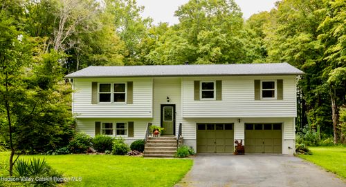 424 Tongore Rd, Stone Ridge, NY, 12484 | Card Image
