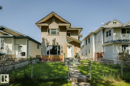 9526 106a Ave Nw, Edmonton, AB, T5H0S8 | Card Image