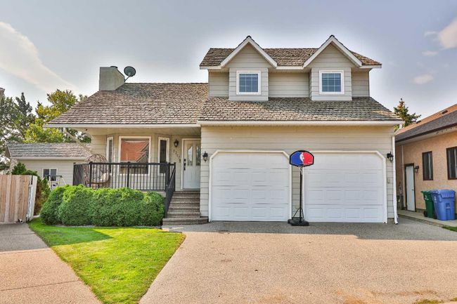 2317 35 Street S, Home with 4 bedrooms, 3 bathrooms and 4 parking in Lethbridge AB | Image 37