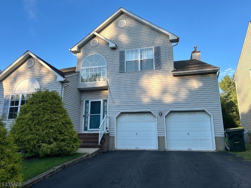 12 Colmart Way, Bridgewater, NJ, 08807-5596 | Card Image