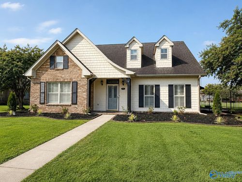 711 Appaloosa Ln Sw, Decatur, AL, 35603-3227 | Card Image