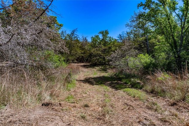 5611 S Us Highway 77, Home with 0 bedrooms, 0 bathrooms and null parking in Warda TX | Image 23