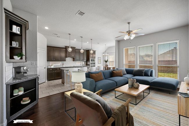 9633 Rosina Trl, House other with 3 bedrooms, 2 bathrooms and null parking in Fort Worth TX | Image 12