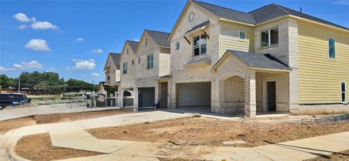 126 Homes Dr, Grand Prairie, TX, 75050 | Card Image