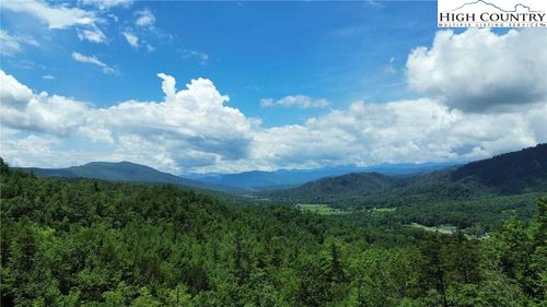 10 Sequoyah Cir, Marion, NC, 28752-6358 | Card Image