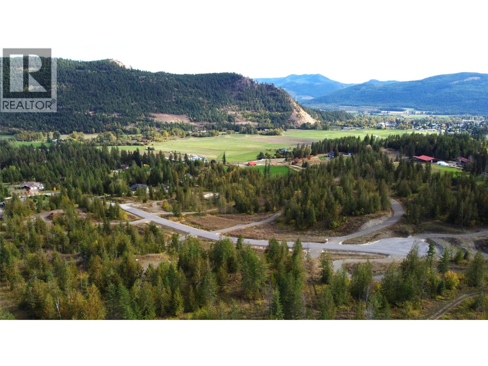 Land in Lumby 3