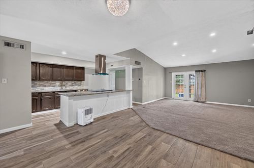 704 Levelland Dr, Arlington, TX, 76017-6028 | Card Image