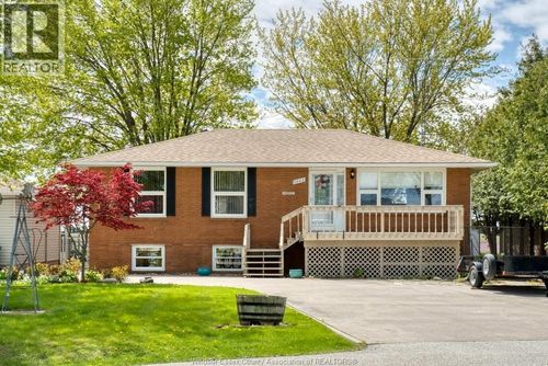 3983 St. Clair Road, Stoney Point, ON, N0R1N0 | Card Image