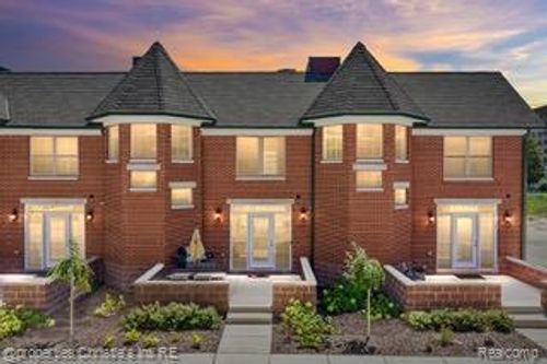 248 Erskine St, Detroit, MI, 48201-2704 | Card Image