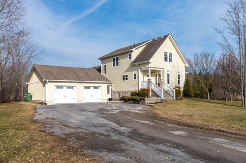 513 Deerview Dr, Kingston, ON, K7L4V3 | Card Image