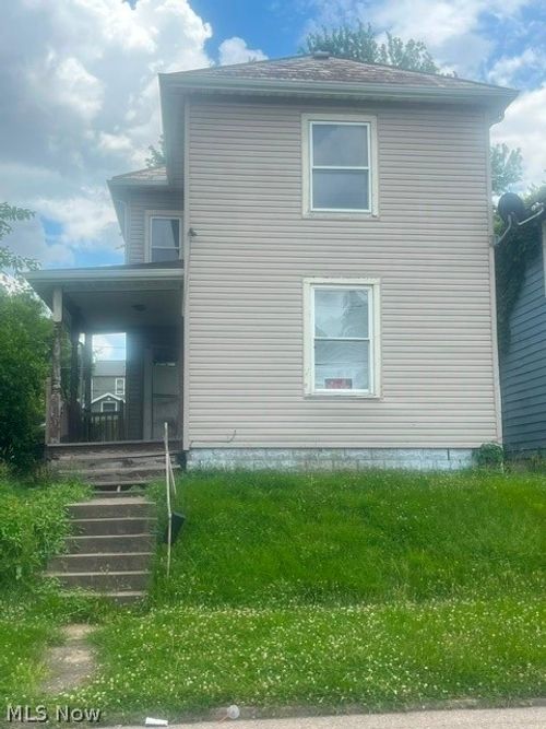 324 Schaum Ave, Zanesville, OH, 43701-4151 | Card Image