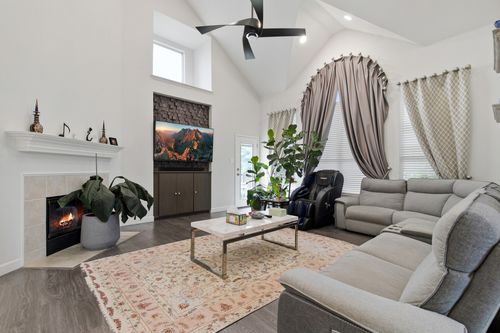 6229 White Pine Dr, Mckinney, TX, 75070-9512 | Card Image