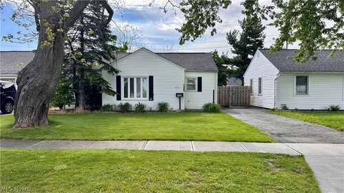 1206 Genesee Ave, Mayfield Heights, OH, 44124-1724 | Card Image