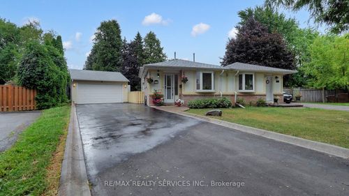 10 Minton Pl, Brampton, ON, L6S2S7 | Card Image