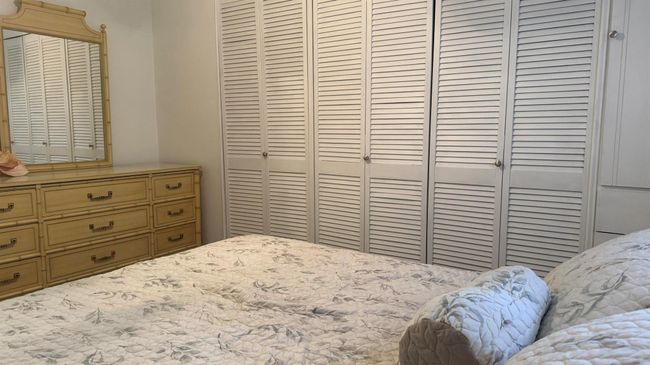7289 Se Eagle Ave, House other with 3 bedrooms, 2 bathrooms and null parking in Hobe Sound FL | Image 13