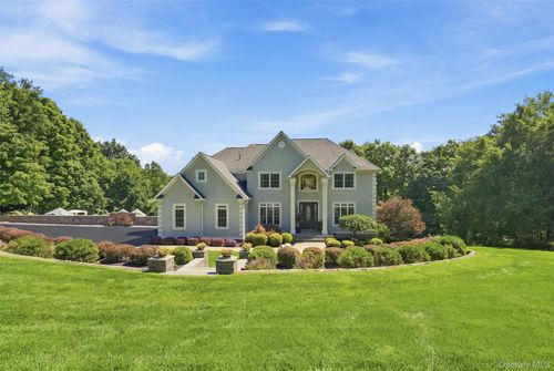 34 Woodcrest Ln, Goshen, NY, 10924-5329 | Card Image