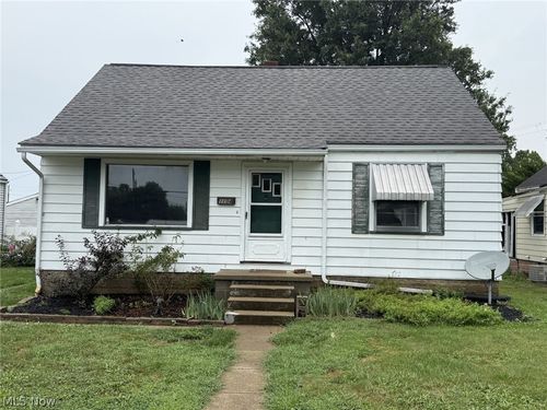 1104 Vine Street, Coshocton, OH, 43812 | Card Image