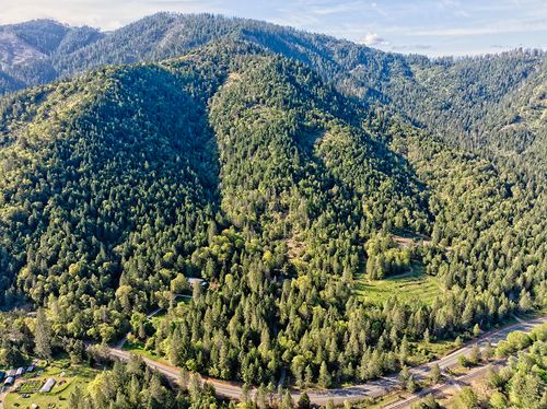 1800 Lower Wolf Creek Rd, Wolf Creek, OR, 97497-9586 | Card Image