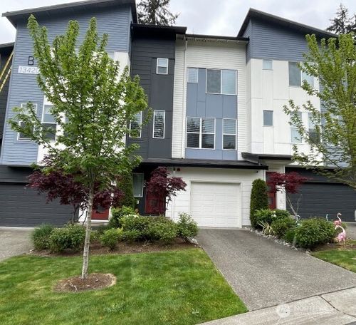 b2-13420 Manor Way, Lynnwood, WA, 98087-5702 | Card Image