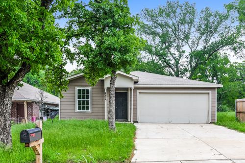 4813 Chapman St, Fort Worth, TX, 76105-3613 | Card Image