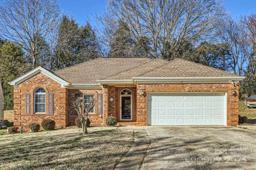 127 Lakewood Circle Dr, Mooresville, NC, 28117-7537 | Card Image