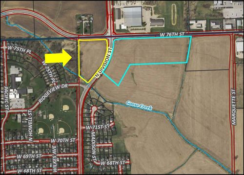 SWQ - Division W 76th Street, Davenport, IA, 52806 | Card Image