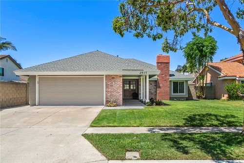 2517 W Central Ave, Santa Ana, CA, 92704-5502 | Card Image