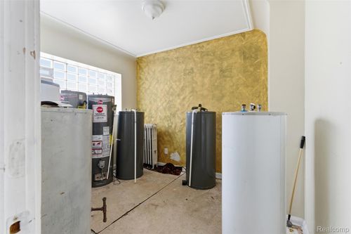 4026 Mcnichols Rd, Detroit, MI, 48221-3039 | Card Image