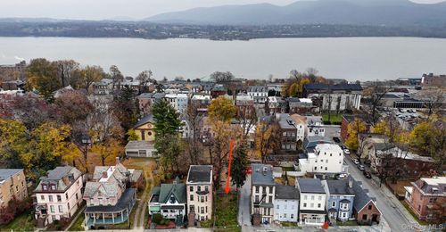 260 Liberty St, Newburgh, NY, 12550-4623 | Card Image