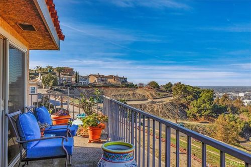 408-2700 E Panorama Dr, Signal Hill, CA, 90755 | Card Image