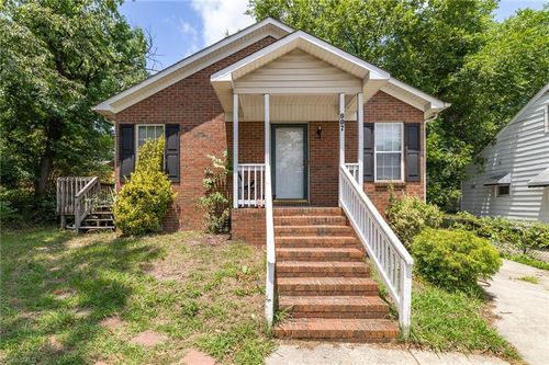807 Julian St, Greensboro, NC, 27406-2046 | Card Image