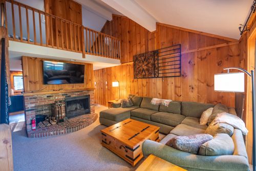 12e-12E Dover Green Loop, West Dover, VT, 05356-8894 | Card Image