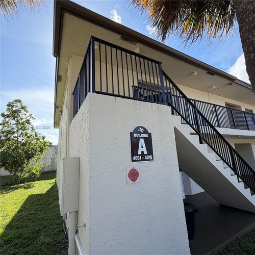 4016-4016 Lakeside Dr, Tamarac, FL, 33319-3354 | Card Image