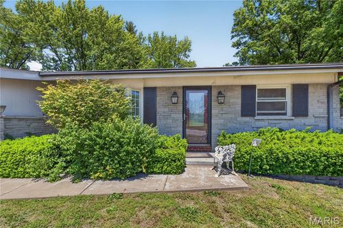 2629 Netherton Dr, Saint Louis, MO, 63136-4643 | Card Image