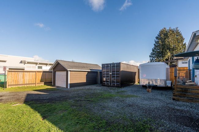 45371 Wellington Avenue, House other with 3 bedrooms, 1 bathrooms and 4 parking in Chilliwack BC | Image 22