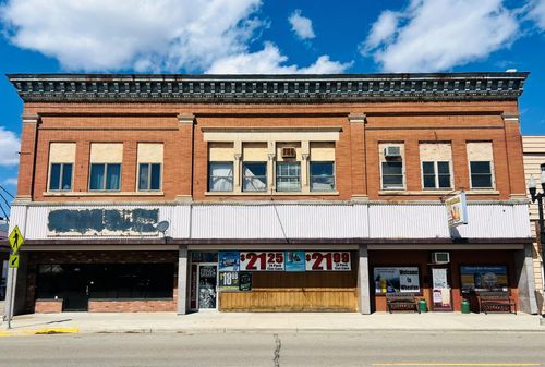 924 Broadway, Wheaton, MN, 56296-1302 | Card Image