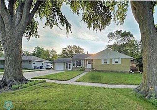 1718 6th Street S, Moorhead, MN, 56560 | Card Image