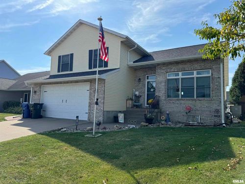 4703 W 13th St, Davenport, IA, 52804-4262 | Card Image