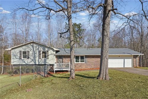 101 Dock Hyde Rd, Carrollton, GA, 30116-6177 | Card Image