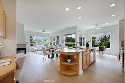 24204 Nobe St, Corona, CA, 92883-9327 | Card Image