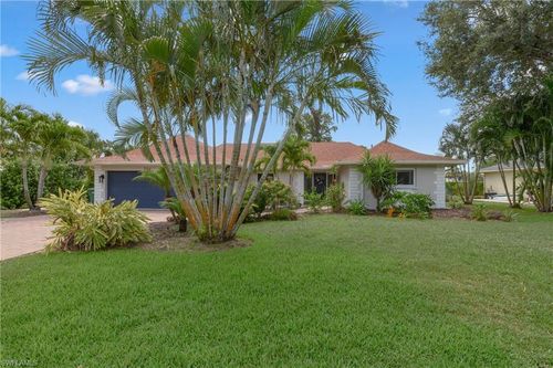 206 Fairway Cir, NAPLES, FL, 34110-1118 | Card Image