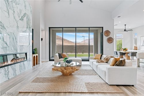 11173 Concord Valley Dr, Las Vegas, NV, 89135-3669 | Card Image