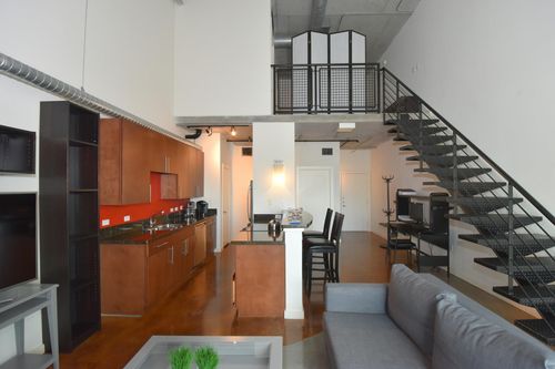 13439-2000 Bagby St, Houston, TX, 77002-8595 | Card Image