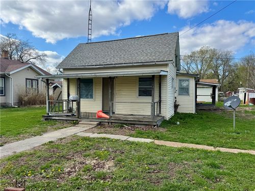 718 W Roane St, Sullivan, IL, 61951-1722 | Card Image