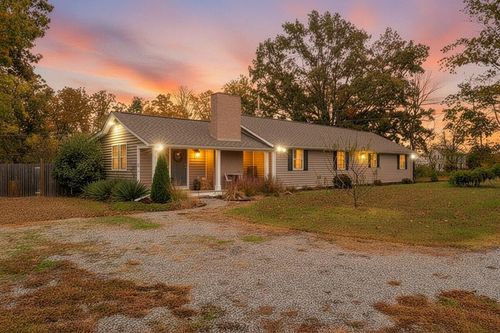 945 Burnt Chimney Rd, Wirtz, VA, 24184-4262 | Card Image