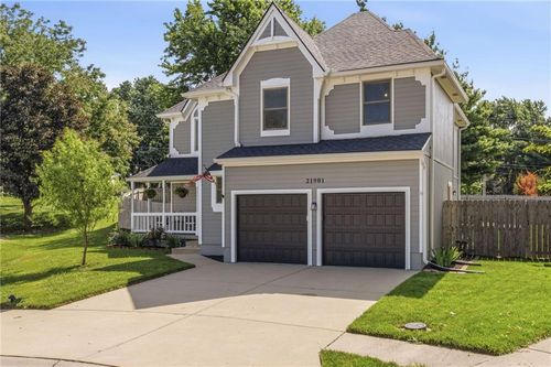 21901 W 47th Ter, Shawnee, KS, 66226-2308 | Card Image